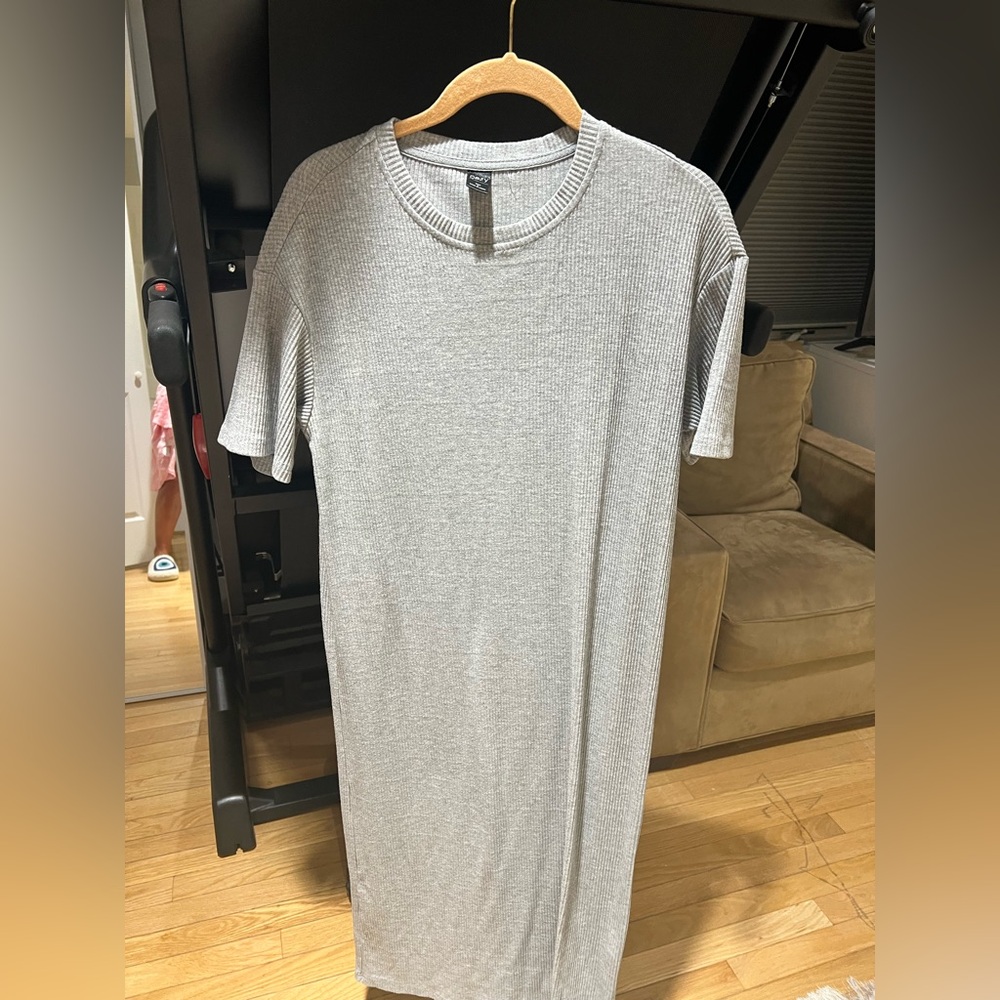 Dazy Gray Ribbed Maxi T-shirt Dress
